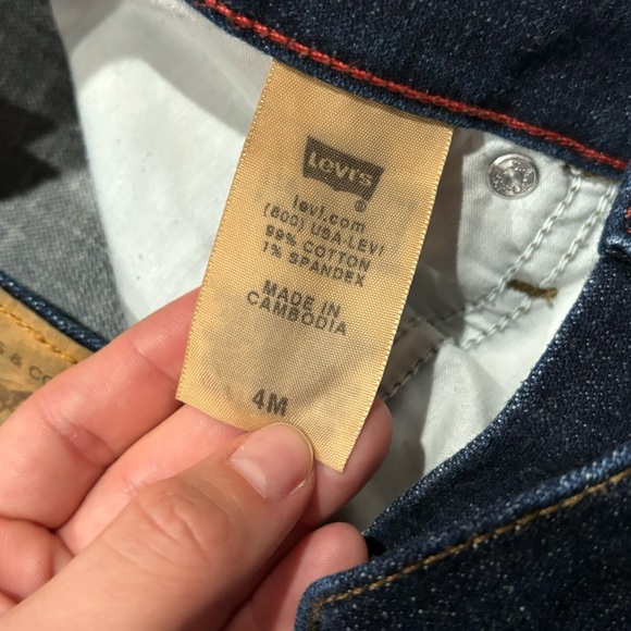 LEVI’S Women’s Vintage Relaxed Boot Cut 550 Denim Jeans - dark wash, size 4M - Picture 7 of 7